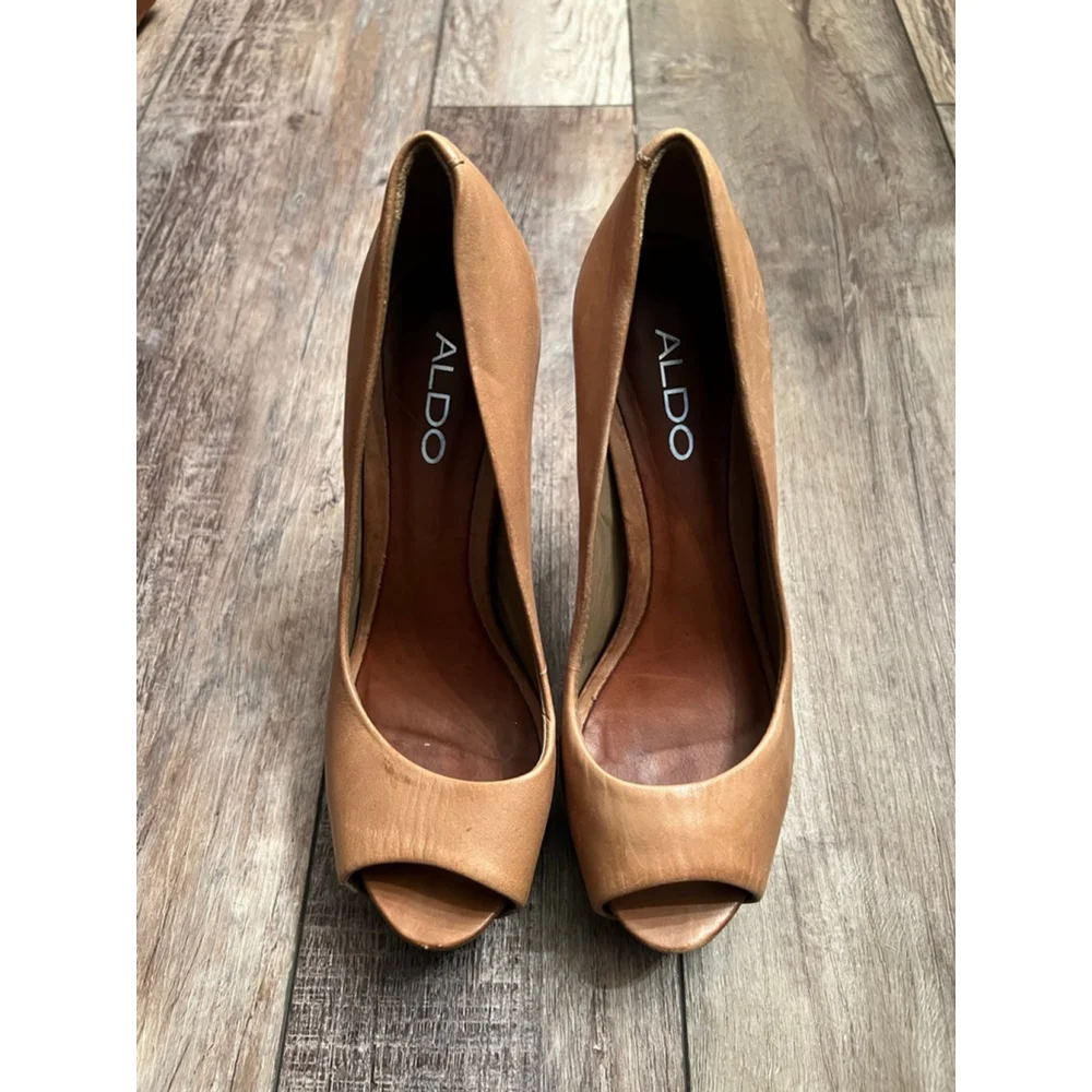 Women's ALDO Tan Leather Peep Toe Heels Size
